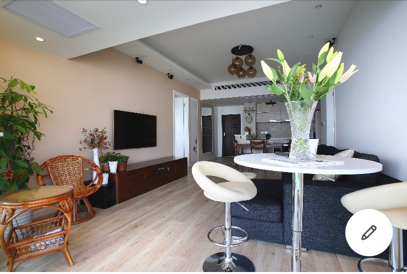 Living room breakfast table