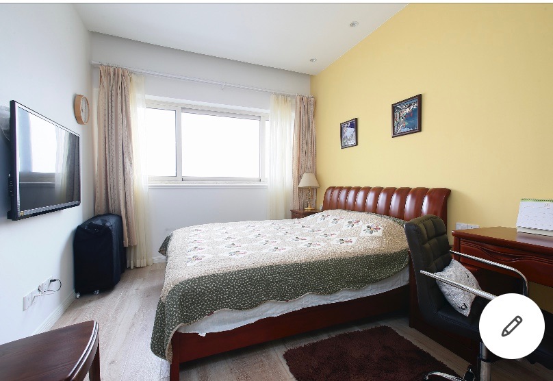Second bedroom with desk