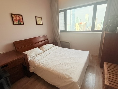 Double bedroom with city view